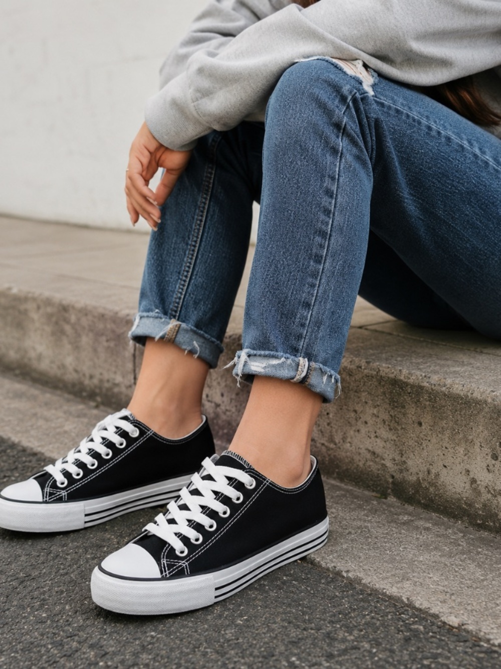 Everglades Lace-Up Black Sneakers White Laces